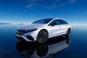 मर्सिडीज की इलेक्ट्रिक मॉडल के दम पर भारत में नए ग्राहकों को आकर्षित करने की योजना