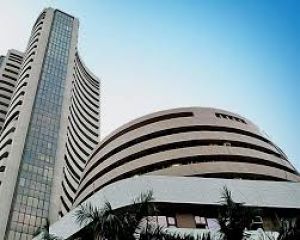 ठोस संकेतकों के अभाव में सेंसेक्स स्थिर, निफ्टी में मामूली बढ़त