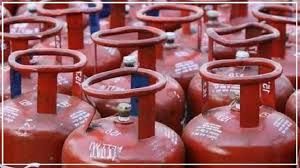  रसोई गैस पर सरकार की बड़ी मदद, 35 हजार करोड़ रुपए की सब्सिडी की तैयारी