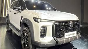  जेएसडब्ल्यू एमजी मोटर ने दिखाई एसयूवी मैजेस्टर की झलक
