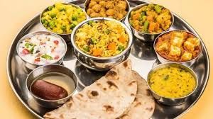 आम आदमी के लिए बड़ी राहत, घर में बनने वाले खाने की थाली की कीमत में आई गिरावट  