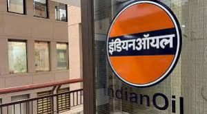 घबराने की जरूरत नहीं, पेट्रोल-डीजल और LPG का पर्याप्त भंडार; Indian Oil ने बताया