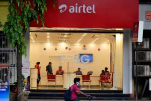 भारती एयरटेल और गूगल ने की साझेदारी, यूजर्स को क्लाउड स्टोरेज सर्विस 6 महीने मिलेगी फ्री भारती एयरटेल और गूगल ने की साझेदारी, यूजर्स को क्लाउड स्टोरेज सर्विस 6 महीने मिलेगी फ्री