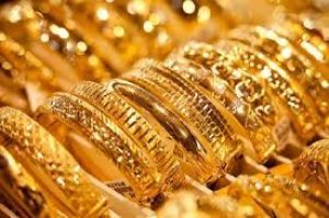 सोना नए शिखर पर, चांदी 3,400 रुपये फिसली