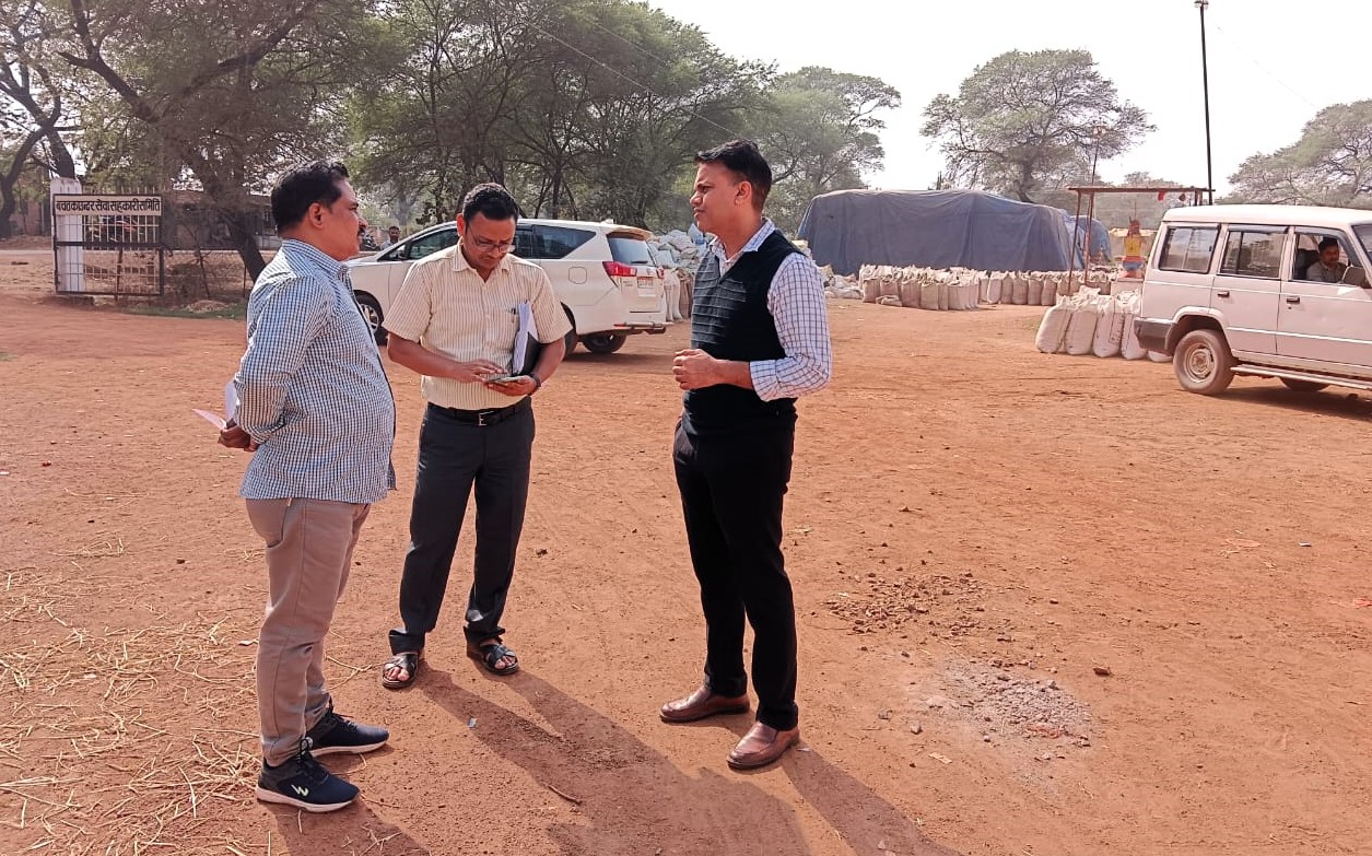 कलेक्टर ने किया धान खरीदी केंद्र बेलमाण्ड एवं पीपरछेड़ी का निरीक्षण कलेक्टर ने किया धान खरीदी केंद्र बेलमाण्ड एवं पीपरछेड़ी का निरीक्षण