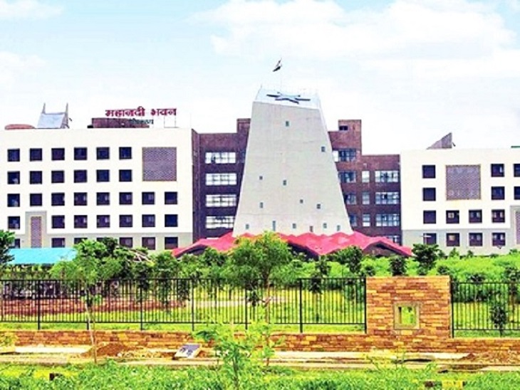 राज्य कर मुख्यालय रायपुर में करदाताओं की सुविधा के लिए ‘‘ ईओडीबी‘‘ कक्ष स्थापित राज्य कर मुख्यालय रायपुर में करदाताओं की सुविधा के लिए ‘‘ ईओडीबी‘‘ कक्ष स्थापित