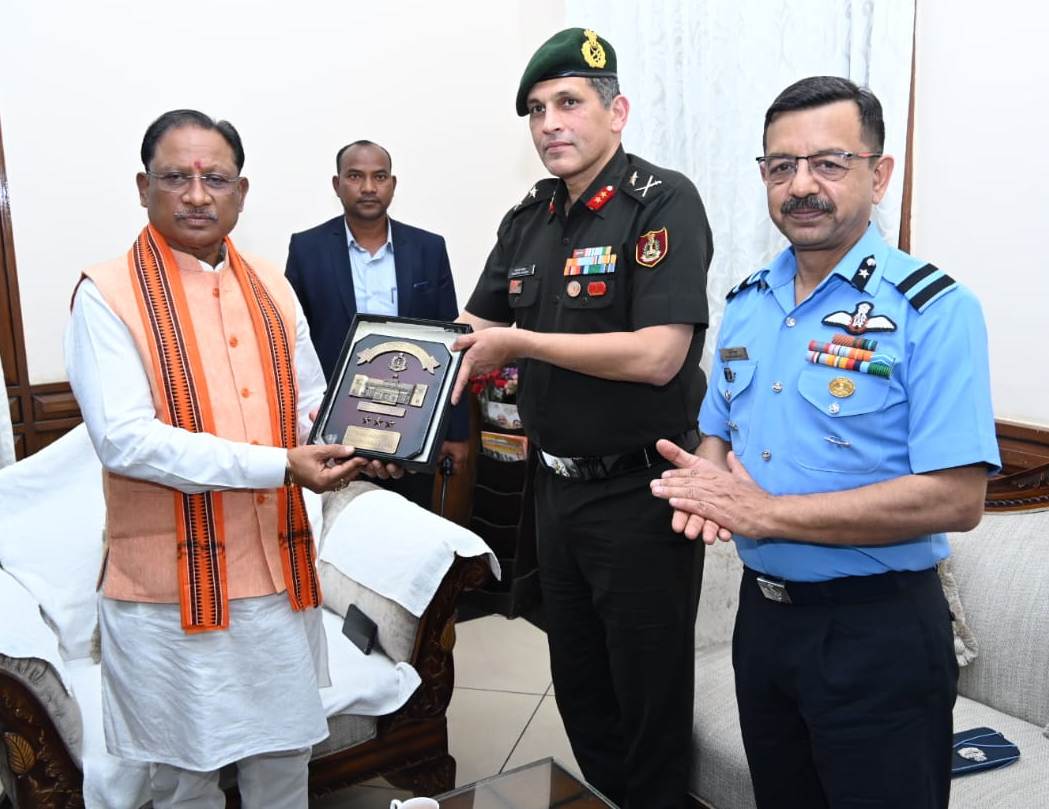 मुख्यमंत्री विष्णु देव साय से राष्ट्रीय रक्षा महाविद्यालय के अध्ययन दल ने की सौजन्य मुलाकात मुख्यमंत्री विष्णु देव साय से राष्ट्रीय रक्षा महाविद्यालय के अध्ययन दल ने की सौजन्य मुलाकात