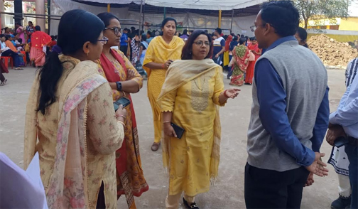 महतारी वंदन योजना फार्म जमा करने निगम द्वारा 6 स्थलो पर काउंटर बनाये गये महतारी वंदन योजना फार्म जमा करने निगम द्वारा 6 स्थलो पर काउंटर बनाये गये