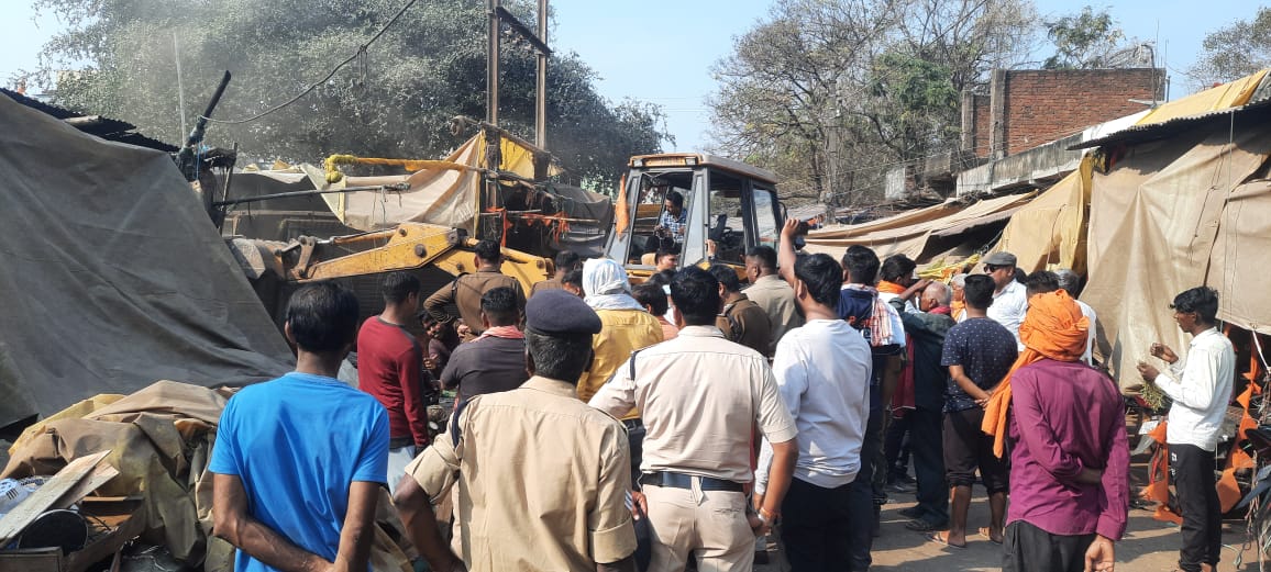 सस्ता मार्केट के मूल आबंटिती को मिला कब्जा सस्ता मार्केट के मूल आबंटिती को मिला कब्जा