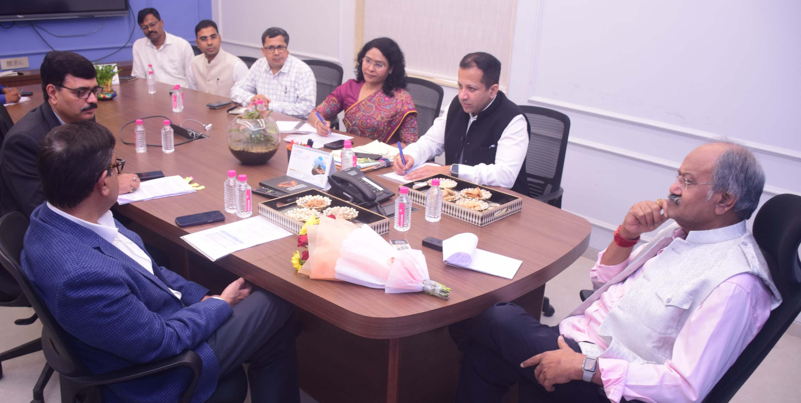 शिक्षा मंत्री बृजमोहन अग्रवाल से केंद्रीय शिक्षा सचिव ने की मुलाकात शिक्षा मंत्री बृजमोहन अग्रवाल से केंद्रीय शिक्षा सचिव ने की मुलाकात