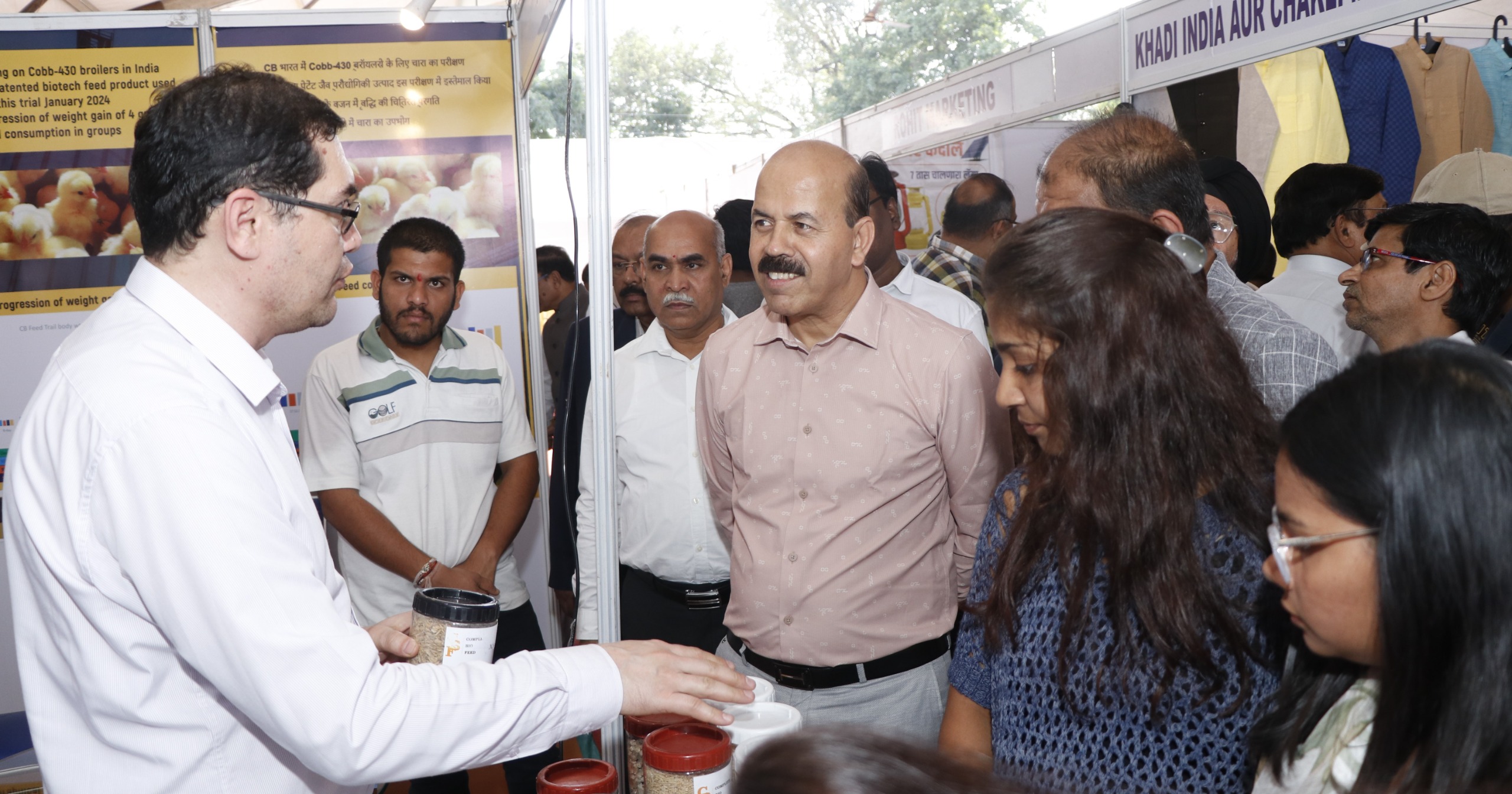 नये कृषि अनुसंधानों एवं प्रौद्योगिकी को किसानों तक पहुंचाने में किसान मेलों की अहम भूमिका : डॉ. चंदेल नये कृषि अनुसंधानों एवं प्रौद्योगिकी को किसानों तक पहुंचाने में किसान मेलों की अहम भूमिका : डॉ. चंदेल