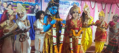 महा शिवरात्रि पर तालपुरी में धूमधाम से निकाली गई भोलेनाथ की बारात महा शिवरात्रि पर तालपुरी में धूमधाम से निकाली गई भोलेनाथ की बारात