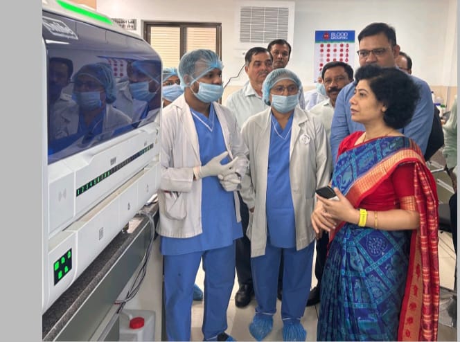 केन्द्रीय स्वास्थ्य मंत्रालय की संयुक्त सचिव पटनायक ने हमर लैब और स्वास्थ्य केंद्र का किया भ्रमण केन्द्रीय स्वास्थ्य मंत्रालय की संयुक्त सचिव पटनायक ने हमर लैब और स्वास्थ्य केंद्र का किया भ्रमण