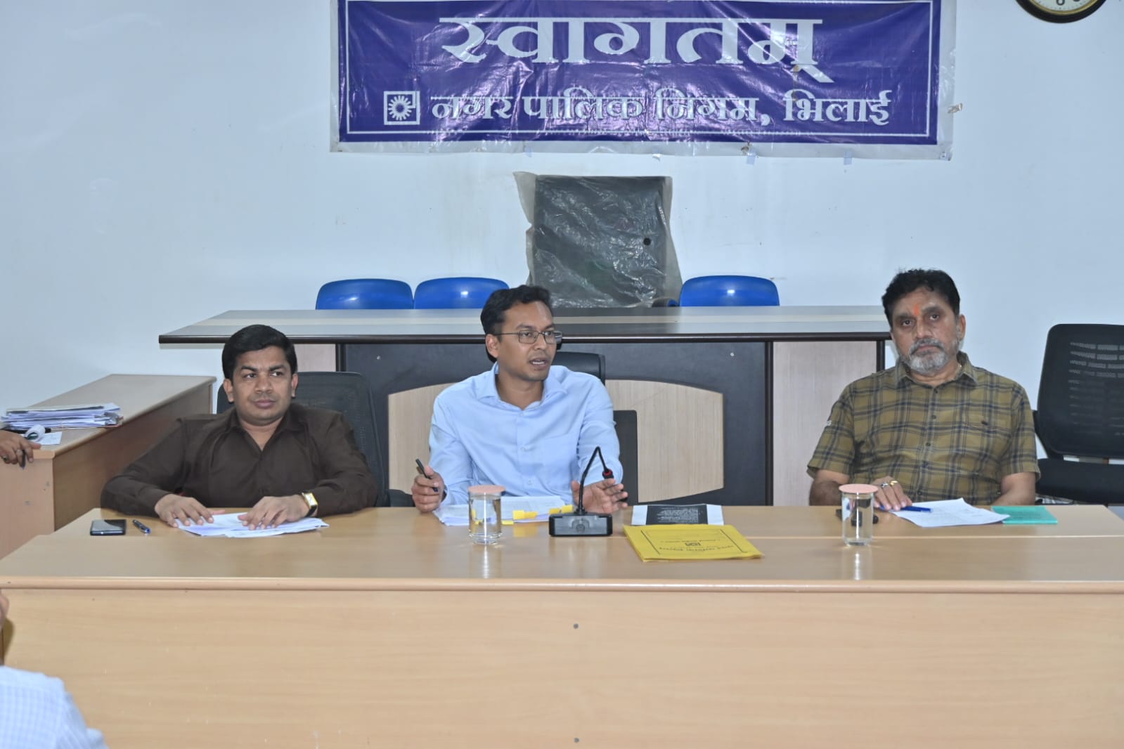 गर्मी में पेयजल की पर्याप्त व्यवस्था सुनिश्चित हो-आयुक्त गर्मी में पेयजल की पर्याप्त व्यवस्था सुनिश्चित हो-आयुक्त