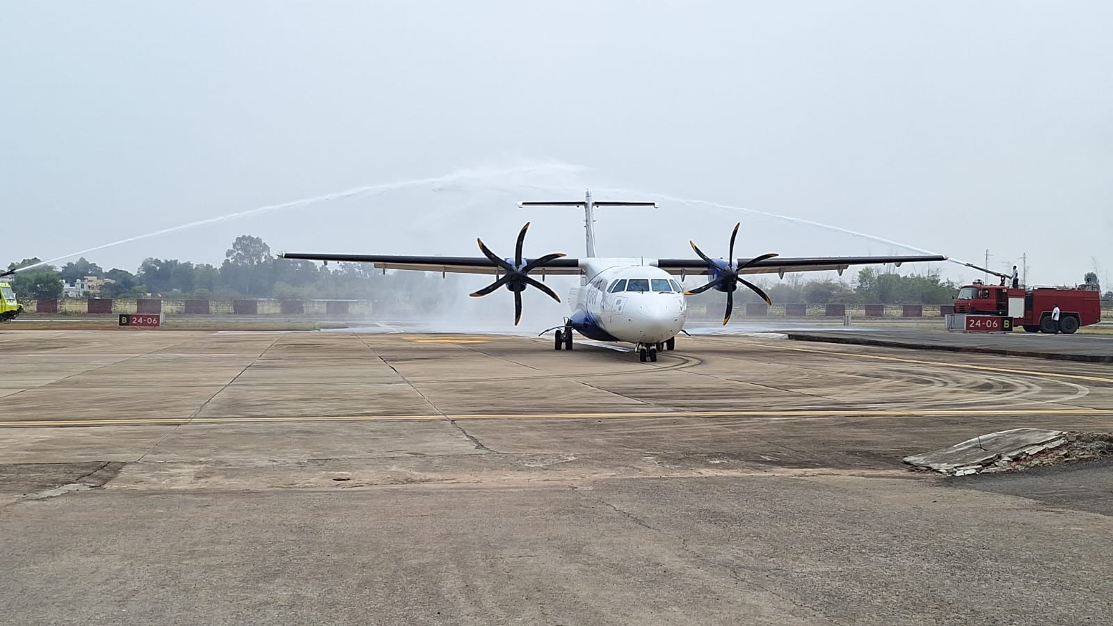 इंडिगो की नियमित विमान सेवा से जुड़ा जगदलपुर इंडिगो की नियमित विमान सेवा से जुड़ा जगदलपुर