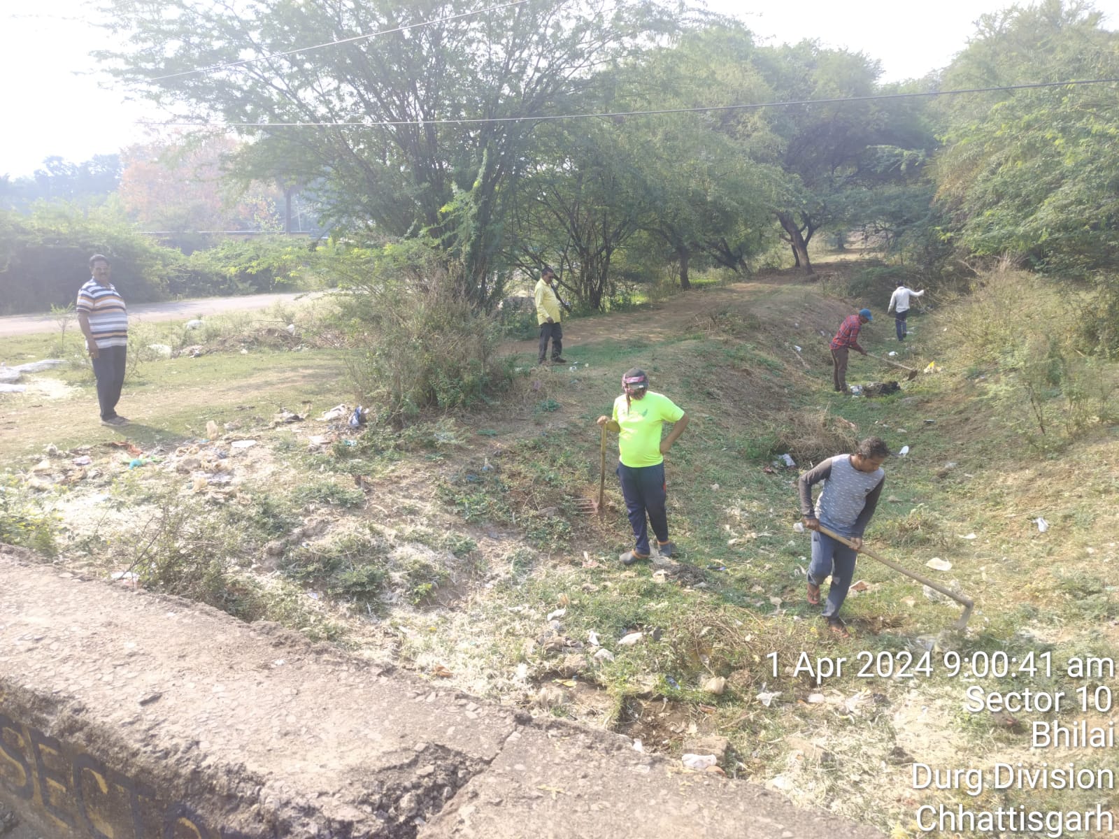 निगम क्षेत्र के तालाबो को भरने नहर -नालो की सफाई निगम क्षेत्र के तालाबो को भरने नहर -नालो की सफाई
