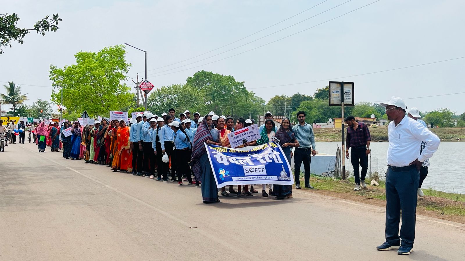 जनपद पंचायत पाटन के ग्राम मर्रा में हुआ मतदाता जागरूकता कार्यक्रम का आयोजन जनपद पंचायत पाटन के ग्राम मर्रा में हुआ मतदाता जागरूकता कार्यक्रम का आयोजन
