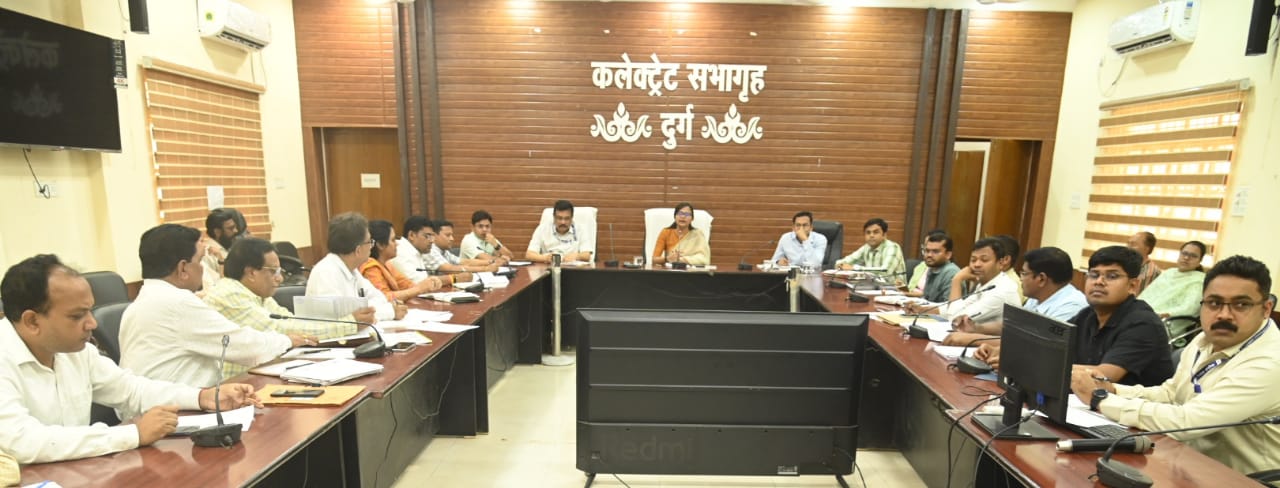 मतदान केन्द्रों में छांव, पानी की व्यवस्था के साथ स्थानीय स्तर पर पत्तियों से बने इकोफ्रेंडली टेंट लगवाएं - कलेक्टर मतदान केन्द्रों में छांव, पानी की व्यवस्था के साथ स्थानीय स्तर पर पत्तियों से बने इकोफ्रेंडली टेंट लगवाएं - कलेक्टर