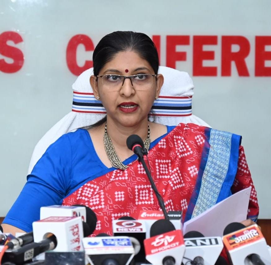 मुख्य निर्वाचन पदाधिकारी ने निर्वाचन में सहभागिता देने वाले अधिकारियों, कर्मचारियों, संगठनों और मतदाताओं के प्रति आभार व्यक्त किया मुख्य निर्वाचन पदाधिकारी ने निर्वाचन में सहभागिता देने वाले अधिकारियों, कर्मचारियों, संगठनों और मतदाताओं के प्रति आभार व्यक्त किया