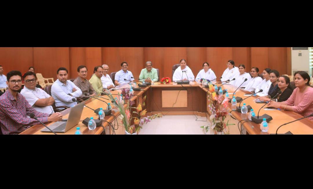 विद्युत कर्मियों को ‘सिक्स डायमेंशन टू सक्सेस एंड 8 एटीट्यूड ऑफ इलेक्टिव लिविंग’ के सिखाए गए गुर विद्युत कर्मियों को ‘सिक्स डायमेंशन टू सक्सेस एंड 8 एटीट्यूड ऑफ इलेक्टिव लिविंग’ के सिखाए गए गुर