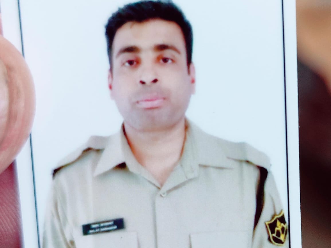 जवान ने की आत्महत्या जवान ने की आत्महत्या