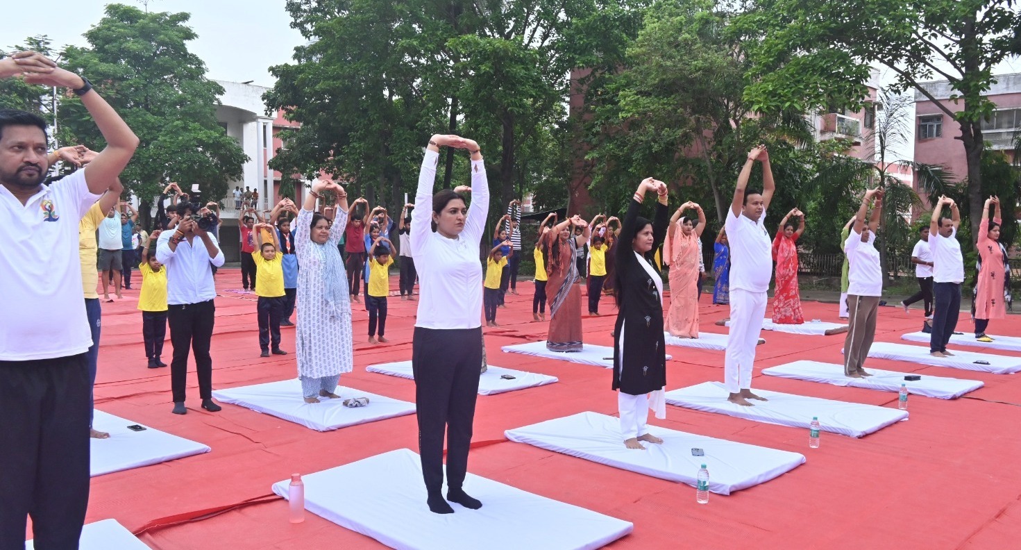 स्वस्थ और दीर्घायु जीवन के लिए अपनाएं योग: विधायक भावना बोहरा स्वस्थ और दीर्घायु जीवन के लिए अपनाएं योग: विधायक भावना बोहरा