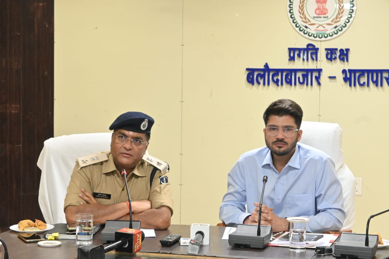 बलौदाबाजार आगजनी की घटना में करीब 12 करोड़ क्षति का अनुमान बलौदाबाजार आगजनी की घटना में करीब 12 करोड़ क्षति का अनुमान