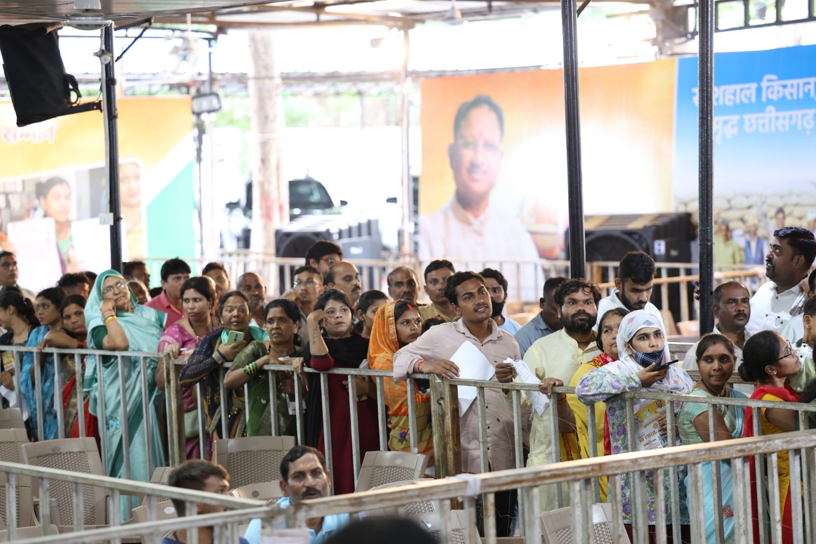 जनदर्शन: मुख्यमंत्री से मिले कबीर ब्रह्मचारिणी आश्रम के सदस्यगण जनदर्शन: मुख्यमंत्री से मिले कबीर ब्रह्मचारिणी आश्रम के सदस्यगण