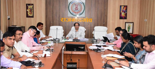 जनहित के कार्यों तथा शासन की योजनाओं के क्रियान्वयन में लापरवाही होने पर की जाएगी कार्रवाई - कलेक्टर जनहित के कार्यों तथा शासन की योजनाओं के क्रियान्वयन में लापरवाही होने पर की जाएगी कार्रवाई - कलेक्टर