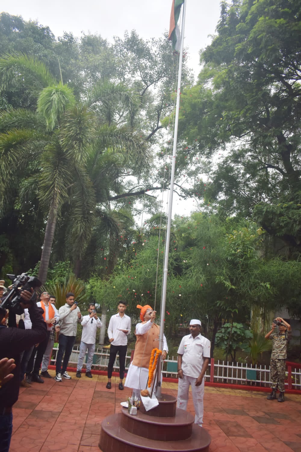 छत्तीसगढ़ भवन में उप मुख्यमंत्री अरूण साव ने किया ध्वजारोहण छत्तीसगढ़ भवन में उप मुख्यमंत्री अरूण साव ने किया ध्वजारोहण