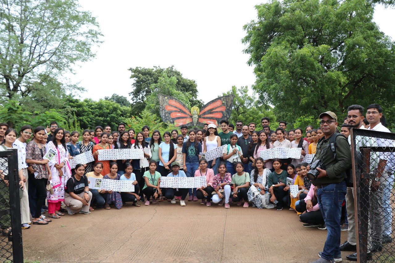 रंग-बिरंगी तितलियों की जानकारी रहा आकर्षण का केंद्र रंग-बिरंगी तितलियों की जानकारी रहा आकर्षण का केंद्र
