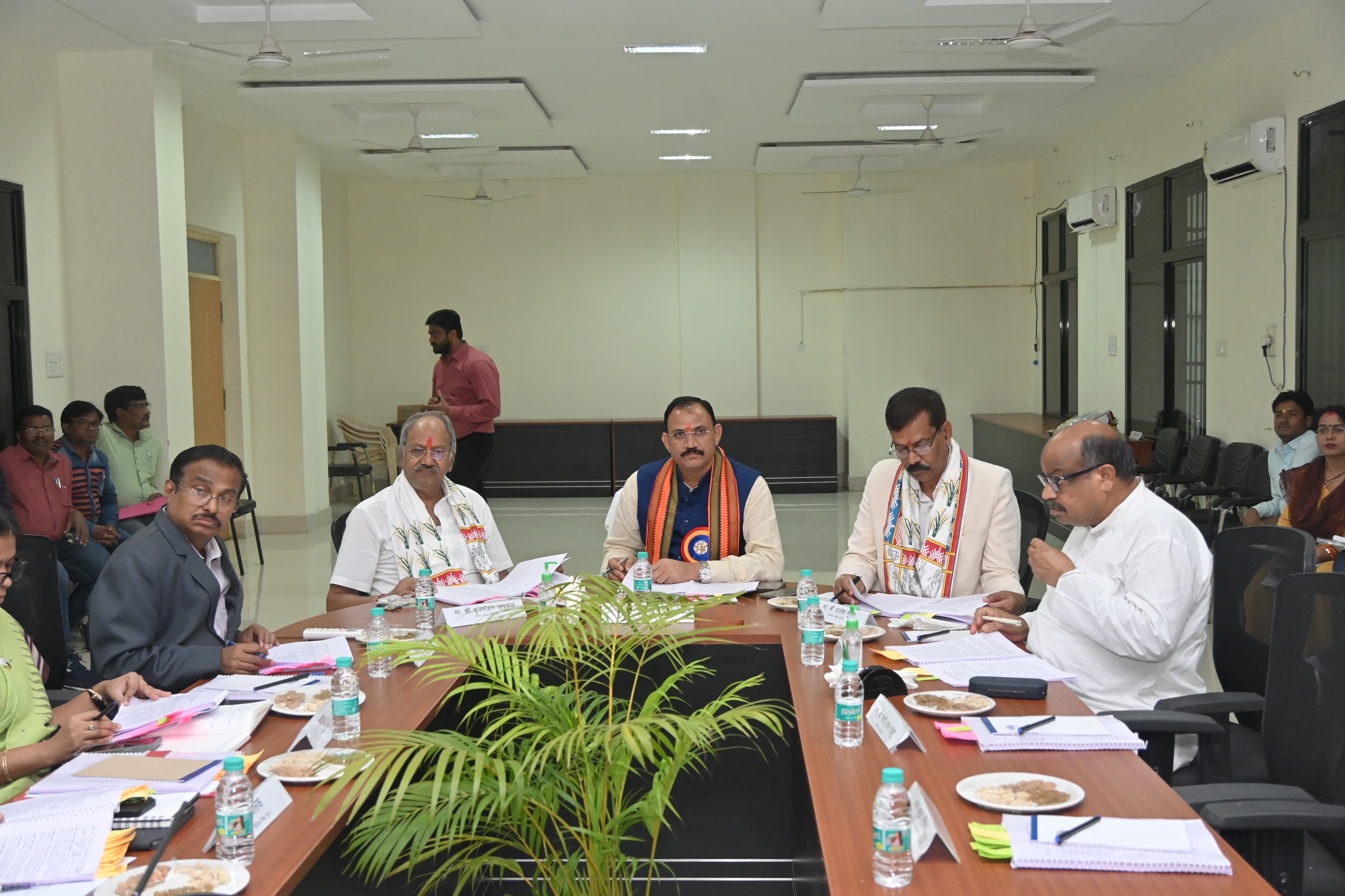 स्वास्थ्य मंत्री ने पं.जवाहर लाल नेहरू चिकित्सा महाविद्यालय और अम्बेडकर अस्पताल के स्वशासी समिति के सामान्य परिषद की ली बैठक स्वास्थ्य मंत्री ने पं.जवाहर लाल नेहरू चिकित्सा महाविद्यालय और अम्बेडकर अस्पताल के स्वशासी समिति के सामान्य परिषद की ली बैठक