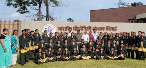 प्रयास आवासीय विद्यालय की छात्राओं को कराया गया आई.आई.टी. भिलाई का शैक्षणिक भ्रमण प्रयास आवासीय विद्यालय की छात्राओं को कराया गया आई.आई.टी. भिलाई का शैक्षणिक भ्रमण