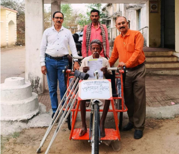 सुशासन तिहार में आवेदनों का हो रहा त्वरित निराकरण सुशासन तिहार में आवेदनों का हो रहा त्वरित निराकरण