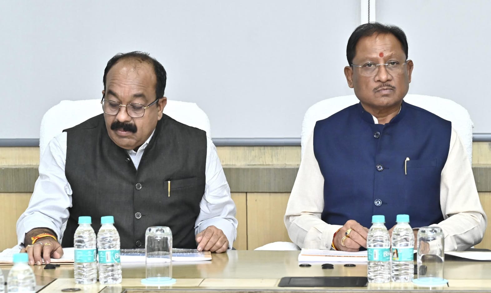 तेजी से कार्य करते हुए अच्छी गुणवत्ता के साथ समय-सीमा में सड़कों, पुल-पुलियों व भवनों के निर्माणकार्य करें पूर्ण : विष्णु देव साय तेजी से कार्य करते हुए अच्छी गुणवत्ता के साथ समय-सीमा में सड़कों, पुल-पुलियों व भवनों के निर्माणकार्य करें पूर्ण : विष्णु देव साय