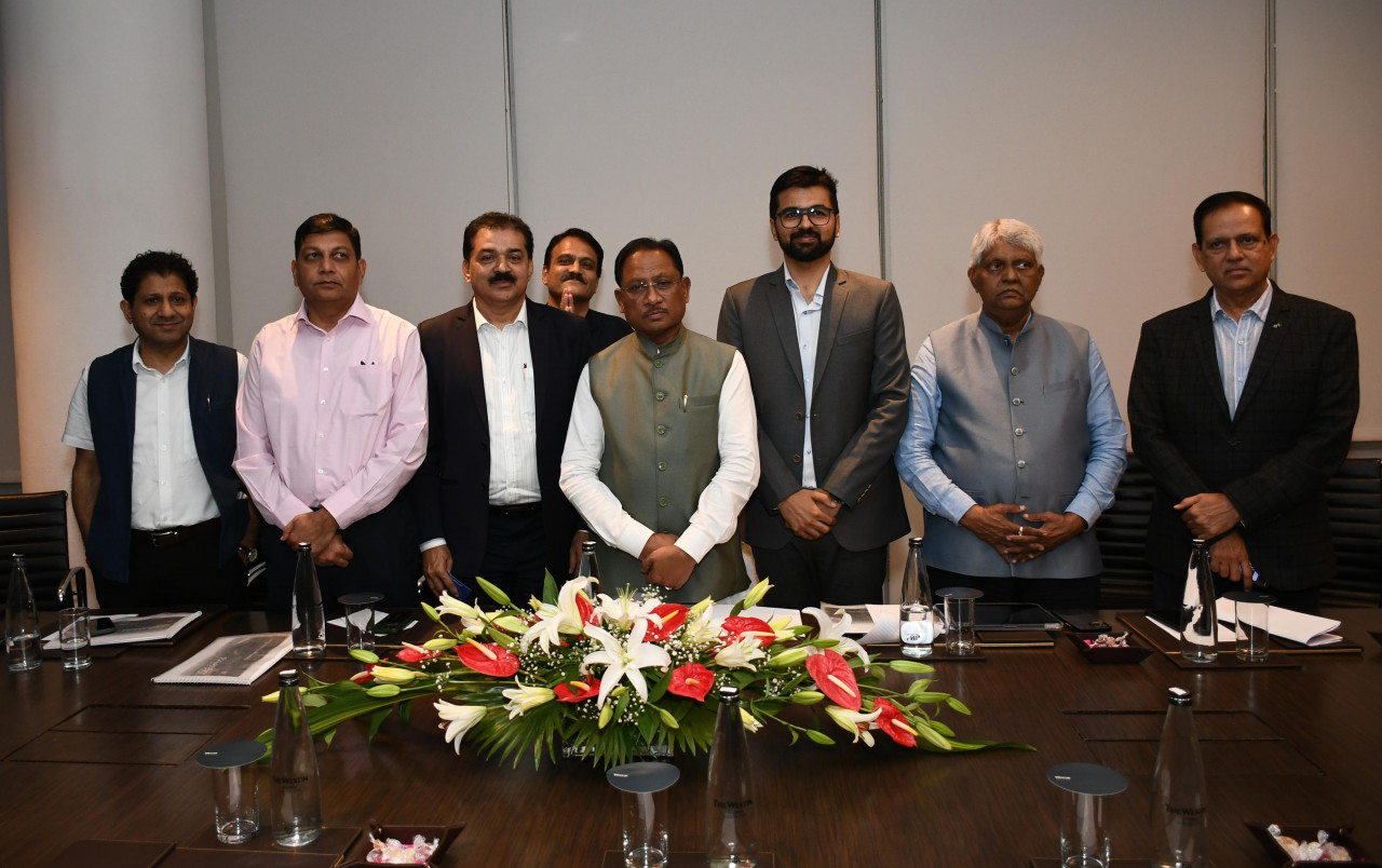 नवा रायपुर में मल्टिस्पेशियलिटी अस्पताल की स्थापना में शाल्वी ग्रुप की रुचि, मुंबई में मुख्यमंत्री श्री साय से की मुलाकात नवा रायपुर में मल्टिस्पेशियलिटी अस्पताल की स्थापना में शाल्वी ग्रुप की रुचि, मुंबई में मुख्यमंत्री श्री साय से की मुलाकात