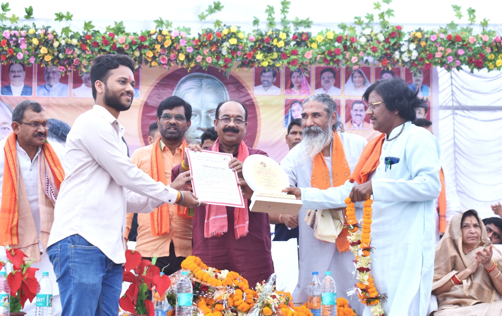 मिनीमाता का पूरा जीवन मानवता एवं जन कल्याण के लिए समर्पित : अरुण साव मिनीमाता का पूरा जीवन मानवता एवं जन कल्याण के लिए समर्पित : अरुण साव