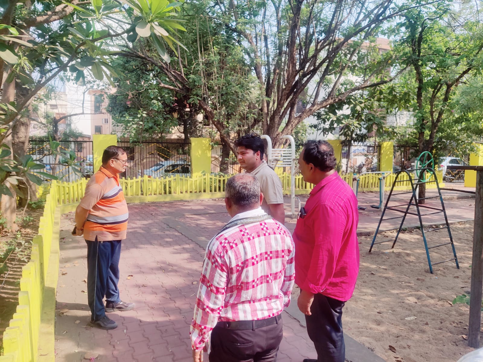 निगम आयुक्त ने आनंद नगर, कविता नगर, अरमान नाला की सफाई करने दिए निर्देश निगम आयुक्त ने आनंद नगर, कविता नगर, अरमान नाला की सफाई करने दिए निर्देश