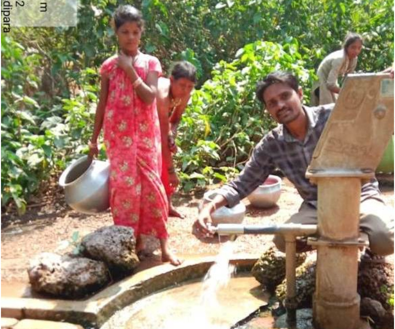 सुशासन तिहार- : करमरी गांव में सोलर ड्यूल पंप संयंत्र की मरम्मत से ग्रामीणों को मिली राहत सुशासन तिहार- : करमरी गांव में सोलर ड्यूल पंप संयंत्र की मरम्मत से ग्रामीणों को मिली राहत