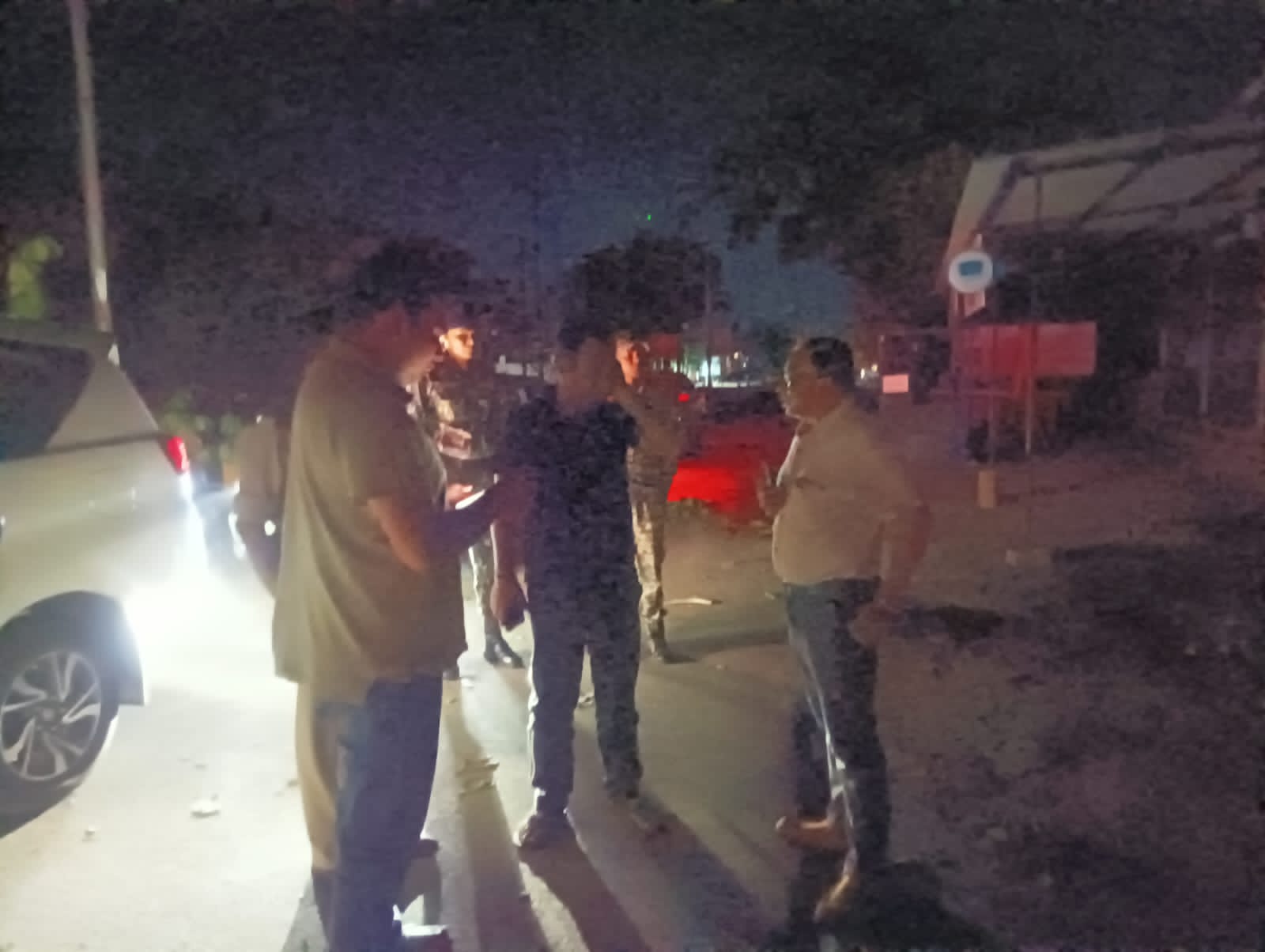 कलेक्टर-एसपी देर रात तक आंधी-तूफान प्रभावित क्षेत्रों का करते रहे दौरा कलेक्टर-एसपी देर रात तक आंधी-तूफान प्रभावित क्षेत्रों का करते रहे दौरा