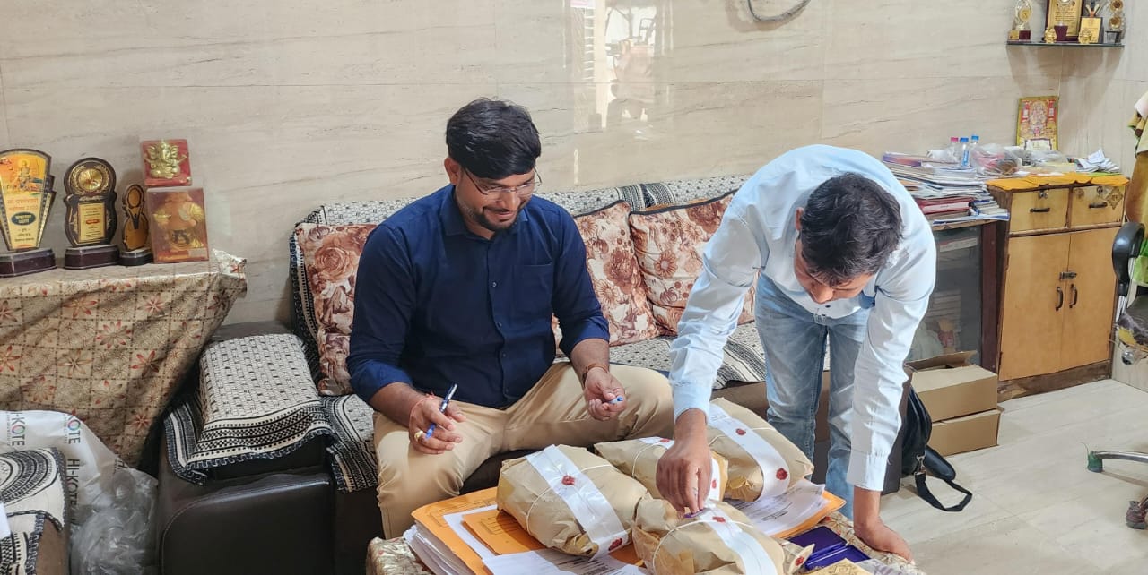 खाद्य एवं औषधि प्रशासन द्वारा 3 संस्थानों में दबिश,जांच हेतु लिया गया सैम्पल खाद्य एवं औषधि प्रशासन द्वारा 3 संस्थानों में दबिश,जांच हेतु लिया गया सैम्पल