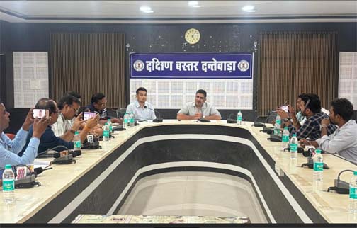 युक्तियुक्तकरण से विद्यालयों में शिक्षा की गुणवत्ता में होगी वृद्धि- कलेक्टर युक्तियुक्तकरण से विद्यालयों में शिक्षा की गुणवत्ता में होगी वृद्धि- कलेक्टर