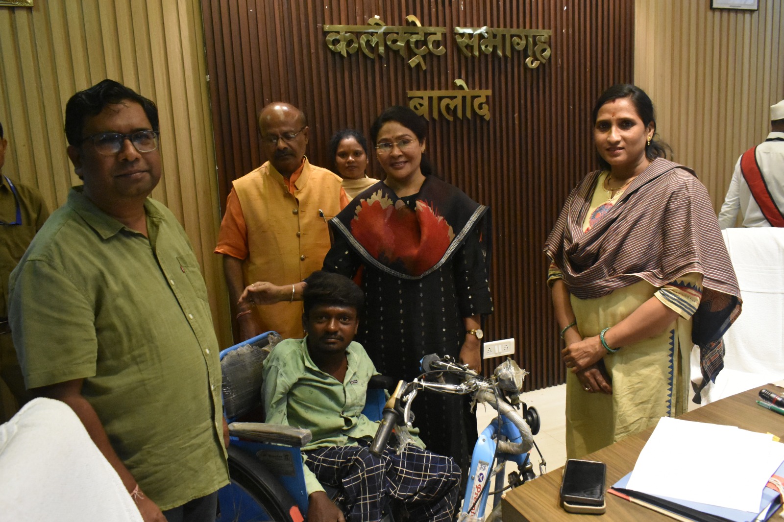 जनदर्शन में दिव्यांग चनेश्वर की समस्या का हुआ त्वरित समाधान, बैटरी चलित ट्राइसाइकिल ने बदली तकदीर जनदर्शन में दिव्यांग चनेश्वर की समस्या का हुआ त्वरित समाधान, बैटरी चलित ट्राइसाइकिल ने बदली तकदीर