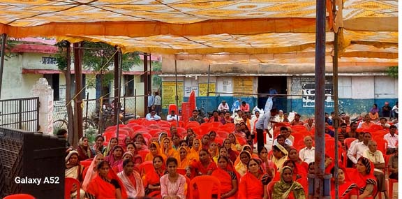 धरना - प्रदर्शन के साथ शुरू हुआ खुलने जा रही शराब भट्ठी के विरुद्ध आंदोलन धरना - प्रदर्शन के साथ शुरू हुआ खुलने जा रही शराब भट्ठी के विरुद्ध आंदोलन