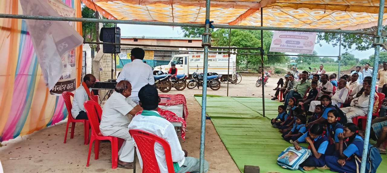 खौली में शराब दुकान विरोधी धरना जारी , आसपास के ग्रामों से समर्थन का सिलसिला जारी खौली में शराब दुकान विरोधी धरना जारी , आसपास के ग्रामों से समर्थन का सिलसिला जारी