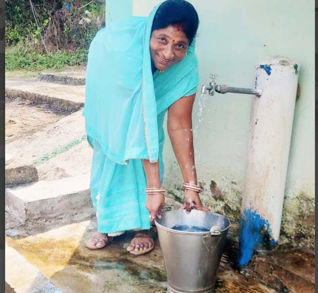 मुख्यमंत्री की पहल से जल जीवन मिशन के तहत ग्राम बंजारी एवं फत्तेगंज में पानी की समस्या हुई दूर मुख्यमंत्री की पहल से जल जीवन मिशन के तहत ग्राम बंजारी एवं फत्तेगंज में पानी की समस्या हुई दूर