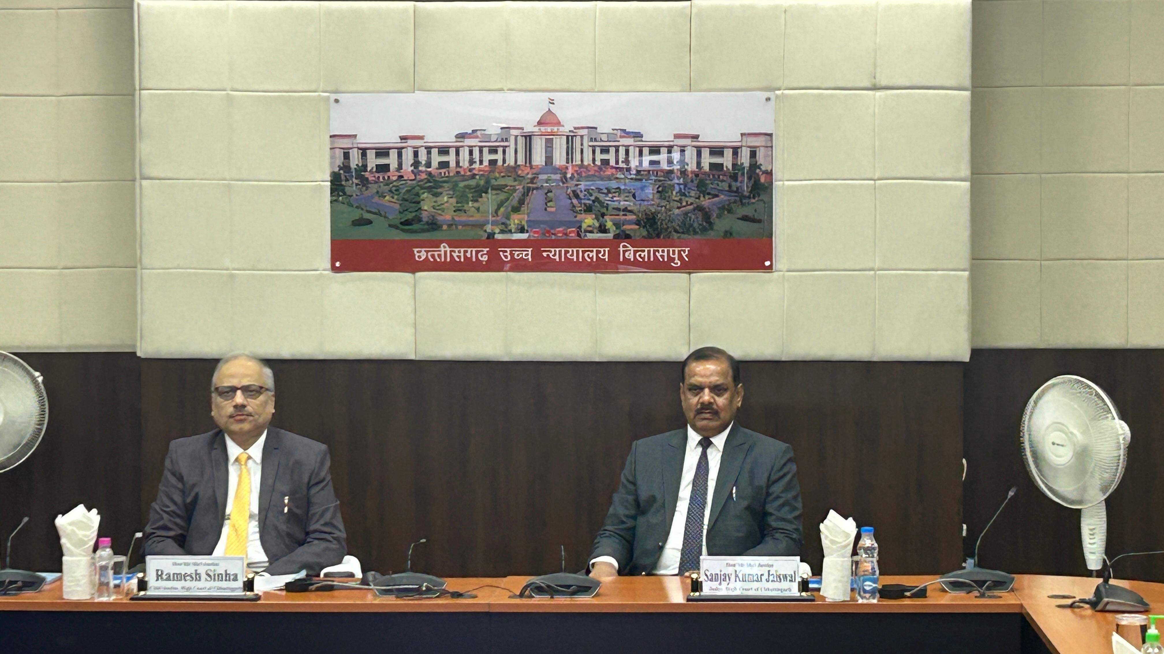 न्याय प्रणाली से जुड़े हर व्यक्ति को स्वच्छ एवं उचित कार्य-वातावरण प्राप्त हो- न्यायमूर्ति रमेश सिन्हा न्याय प्रणाली से जुड़े हर व्यक्ति को स्वच्छ एवं उचित कार्य-वातावरण प्राप्त हो- न्यायमूर्ति रमेश सिन्हा