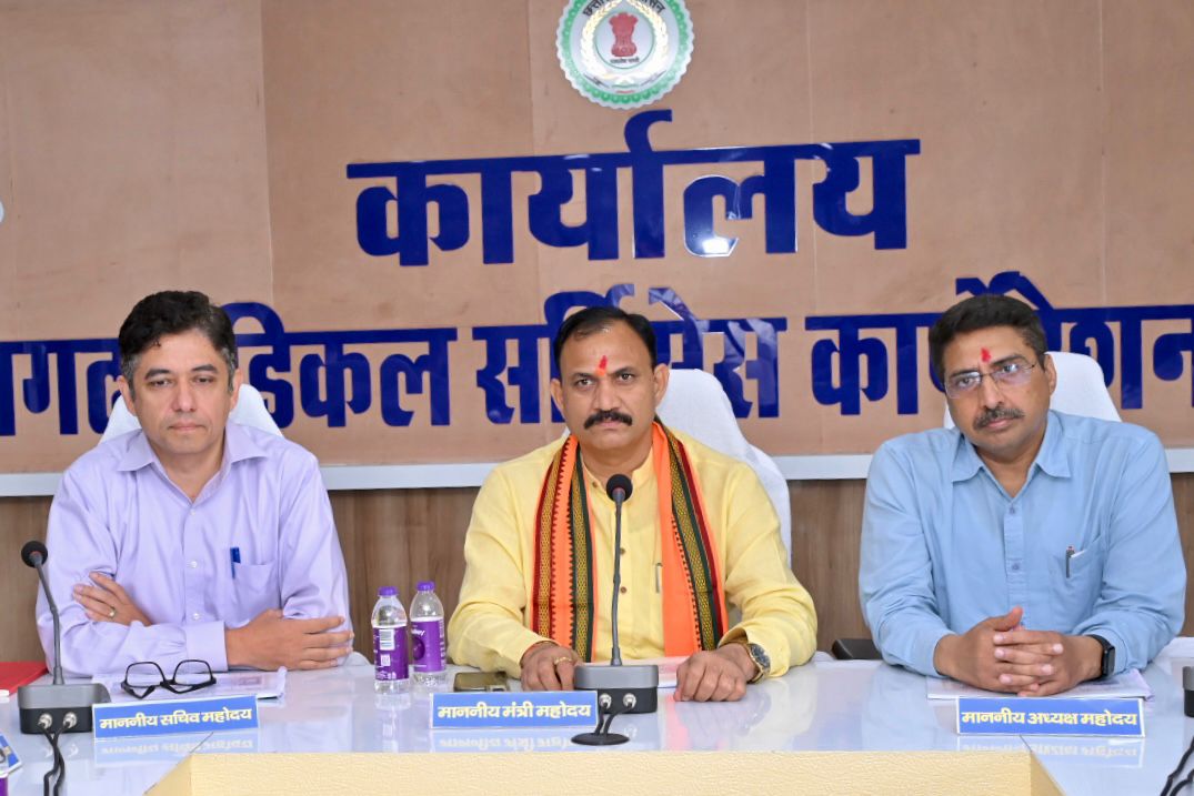 मुख्यमंत्री की मंशा के अनुसार राज्य की जनता को मिले बेहतर और सुलभ स्वास्थ्य सुविधाएं: स्वास्थ्य मंत्री मुख्यमंत्री की मंशा के अनुसार राज्य की जनता को मिले बेहतर और सुलभ स्वास्थ्य सुविधाएं: स्वास्थ्य मंत्री