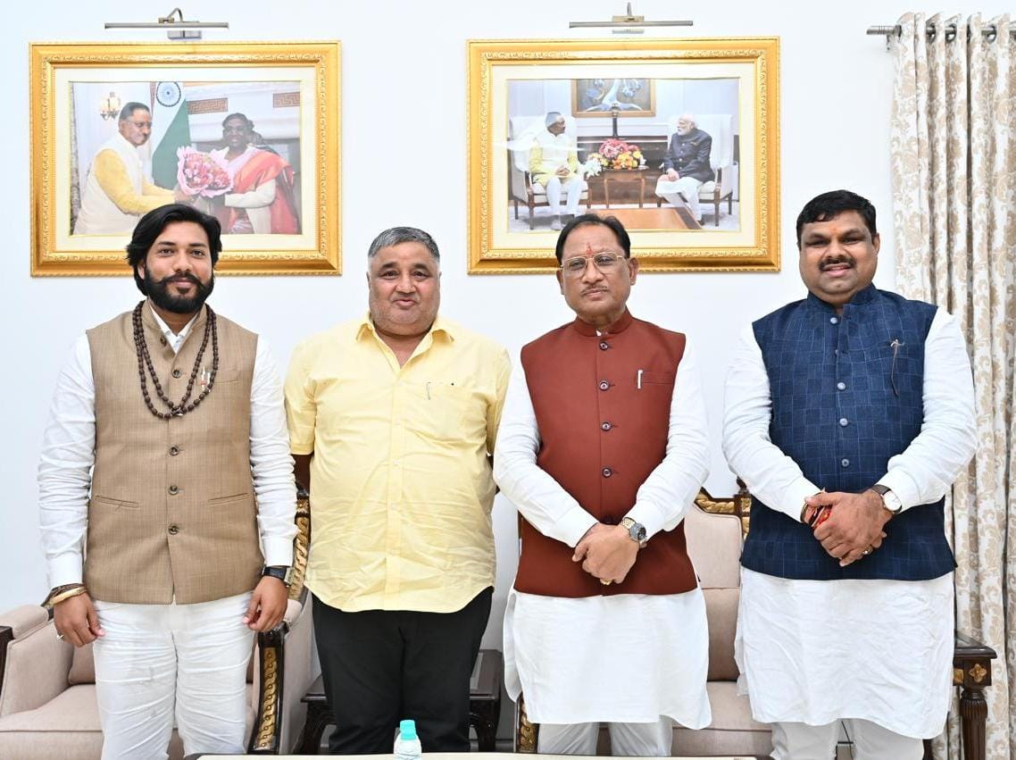 मुख्यमंत्री ने गजेंद्र यादव, गुरु खुशवंत साहेब एवं राजेश अग्रवाल को दी शुभकामनाएँ मुख्यमंत्री ने गजेंद्र यादव, गुरु खुशवंत साहेब एवं राजेश अग्रवाल को दी शुभकामनाएँ