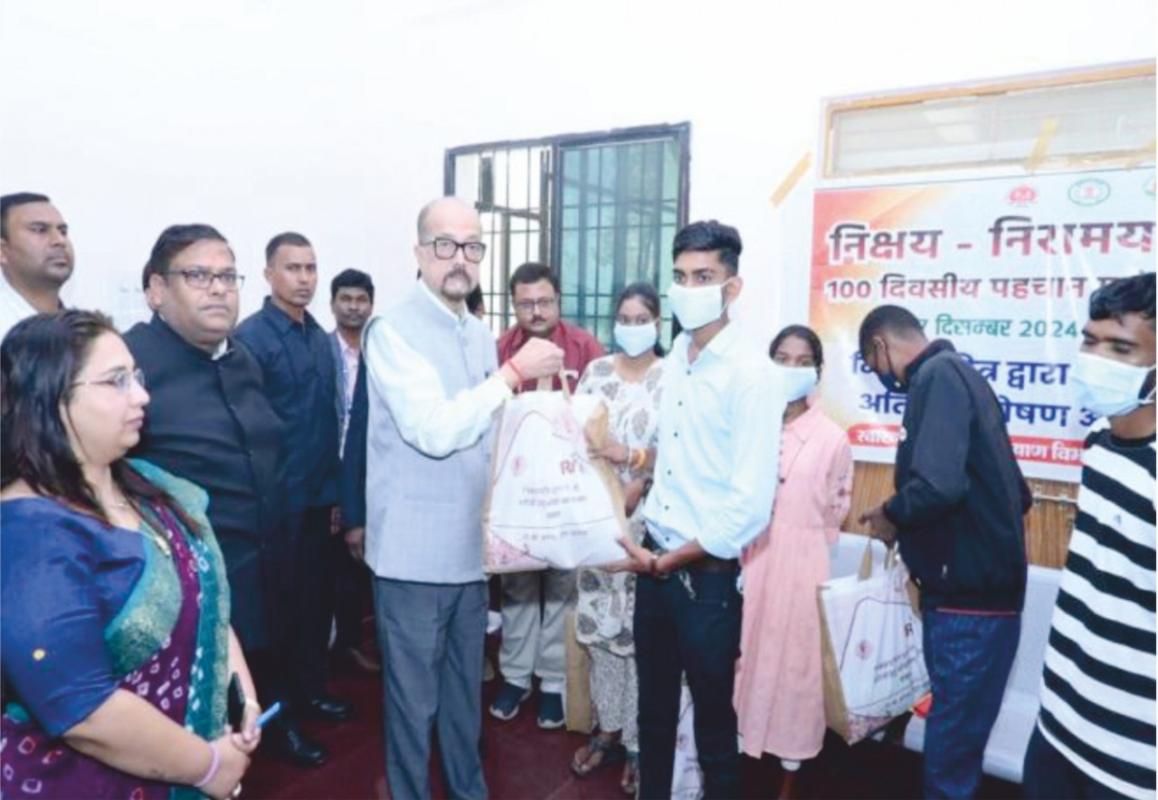 राज्यपाल रमेन डेका बने छत्तीसगढ़ के सभी 33 जिलों में टीबी मरीजों के ‘निक्षय मित्र’ राज्यपाल रमेन डेका बने छत्तीसगढ़ के सभी 33 जिलों में टीबी मरीजों के ‘निक्षय मित्र’